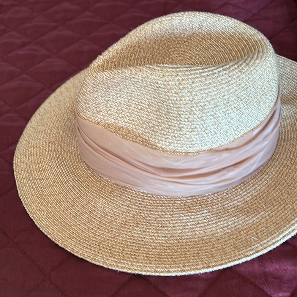 Eugenia Kim like new straw hat adjustable for head size - Picture 11 of 13